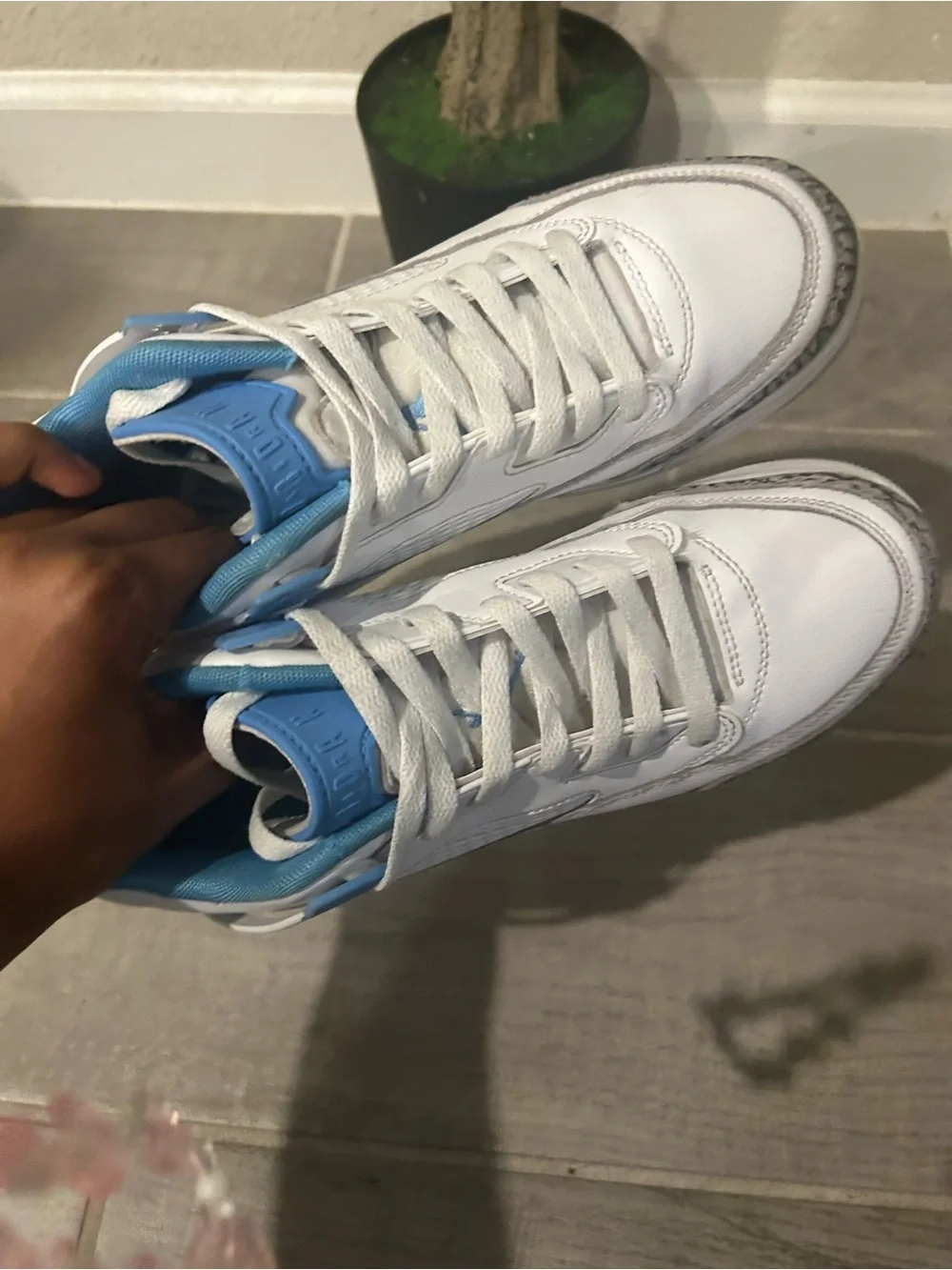 Jordan Men's White and Light Blue Retro Sneakers